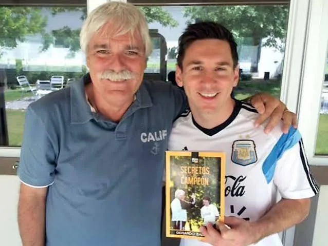 Gerardo Salorio junto a Lionel Messi